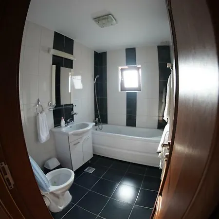 Trandafir 3* Constança