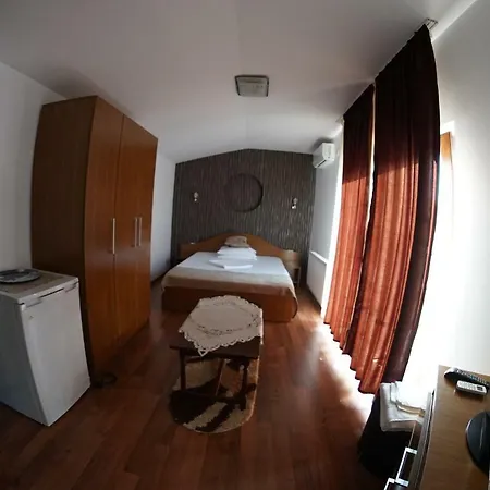 بيت ضيافة Trandafir